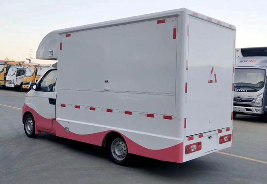 開(kāi)瑞售貨車(chē)
