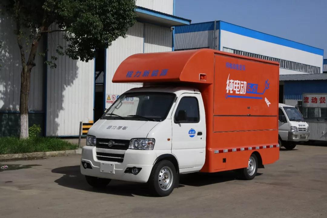 程力新能源人工智能搶險救援車首批訂單圓滿交車，為國家電網(wǎng)提供一流產(chǎn)品