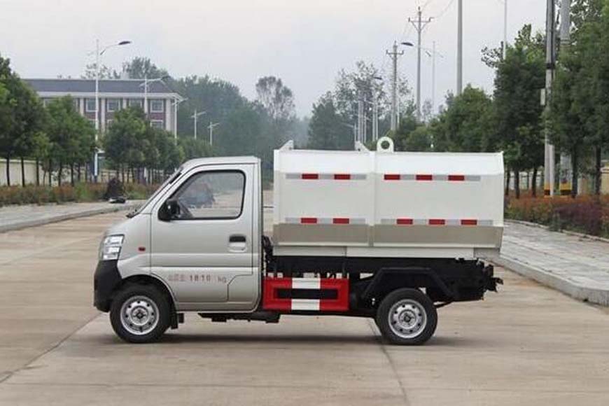 國五長(zhǎng)安掛桶垃圾車